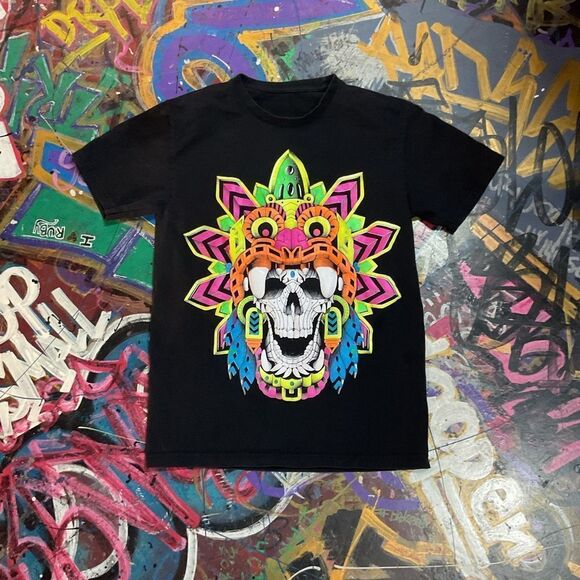 Black tee w Neon Aztec Skull Graphic Front & Faded Skull Design Back Size Medium - Picture 1 of 8
